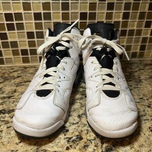 Kids’ Air Jordan 6 Retro Basketball Sneakers- Size 5